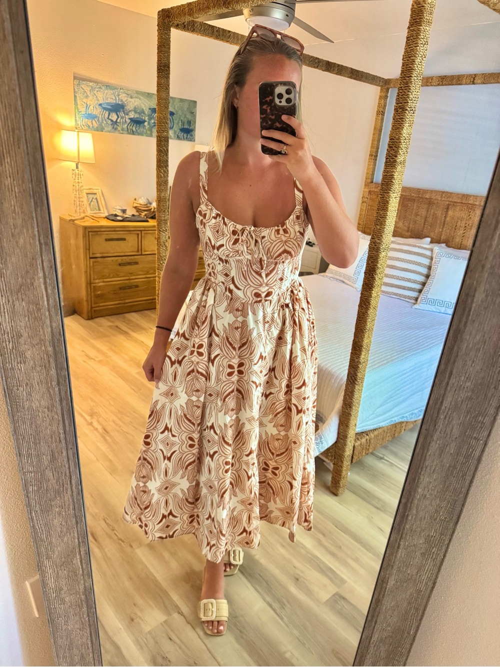 Moon River Corset Midi Dress NWT Tan/Cream Size Medium